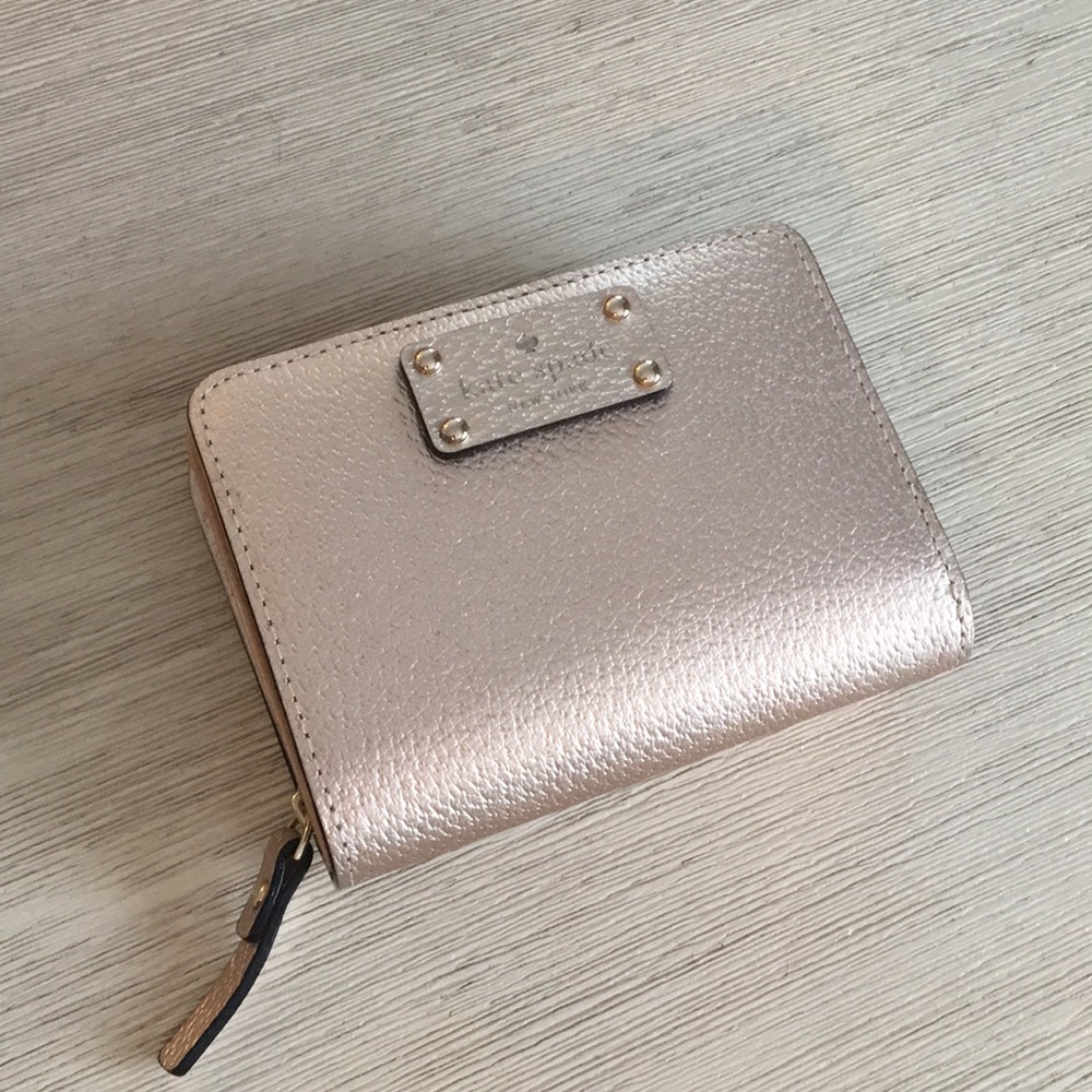 NWT kate spade new york Rose Gold Wallet
